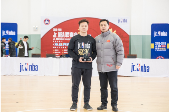 武汉六中钟翔荣膺2018~2019 jr.