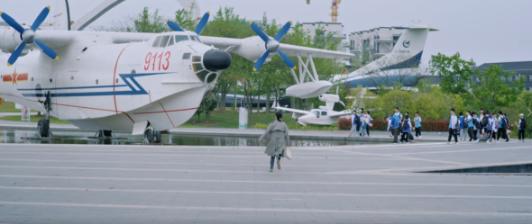 极客公园(电影《不丢人》截图画面) 极客公园(电影《不丢人》截图画面)