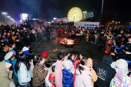 �人��¶ɽ�Ĵ��ǿ����������ᡣ