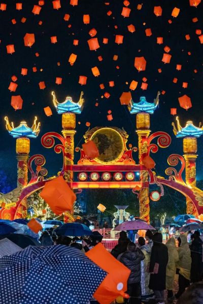 ľ����ҹ�ǿ����Ʒŷɡ�