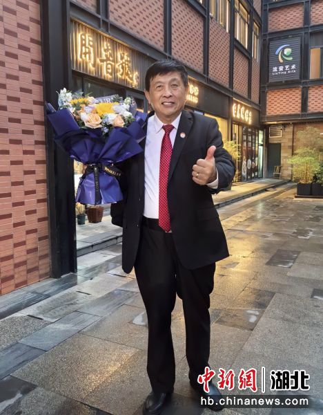 旅美作家北奥。 主办方供图 旅美作家北奥。 主办方供图
