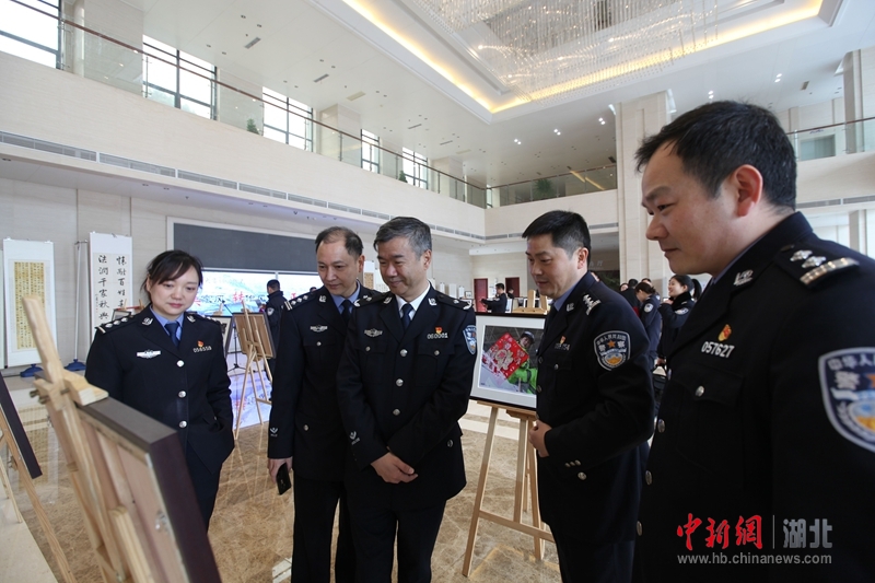 宜昌公安办"警风"摄影赛 弘扬"清风"警营文化