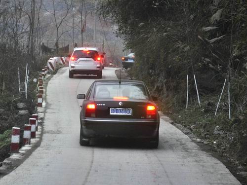 湖北新闻网+新农村+图:建始县基本实现村村通