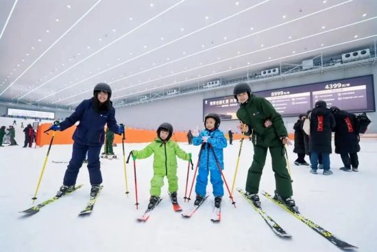 ѩ���ڸ�¶ɽ���ʻ�ѩ��������ѩ��Ȥ��