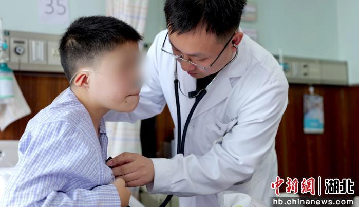 “六一爱心行”助先心病患儿成功“修心”