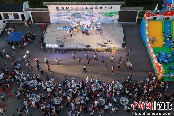2026年河溶镇美食乡村音乐汇圆满举办