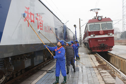 武昌南机务段圆满完成春运任务