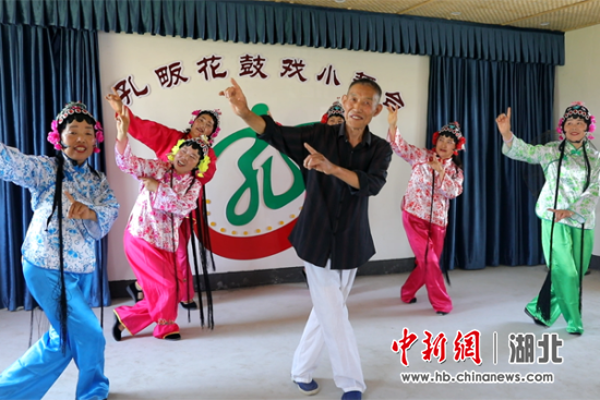 中新网湖北 湖北新闻网 宜城孔畈村:花鼓戏唱岀村民幸福生活